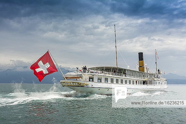 Paddle steamer La Suisse  Ouchy harbour  Lausanne  Vaud Canton  Switzerland  Europe