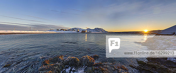 Kongsfjord bei Sonnenaufgang  Finnmark  Norwegen