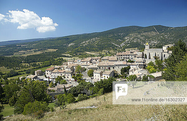 Frankreich  Provence  Vaucluse  Stadtbild von Aurel