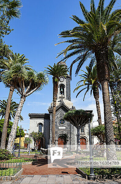Spanien, Kanarische Inseln, Puerto de la Cruz, Kirche Nuestra Senora de la Pena de Francia im Sommer