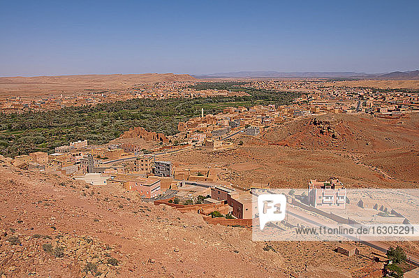 Afrika  Marokko  Souss-Massa-Draa  Tinghir  Blick auf die Oasenstadt Tinghir