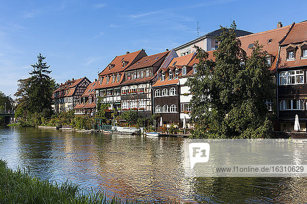 Blick auf Klein-Venedig an der Regnitz  Bamberg  Bayern  Deutschland