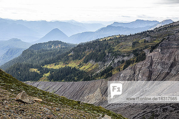 Ansichten des Rückzugs des Nisqually-Gletschers vom Skyline Trail  Mount Rainier National Park  Bundesstaat Washington  Vereinigte Staaten von Amerika  Nordamerika
