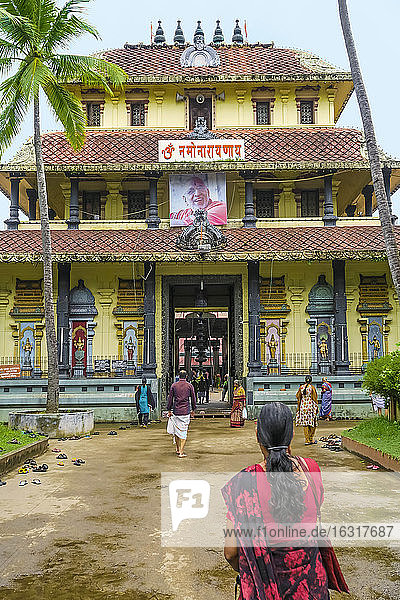 Tirumala Devaswom Tempel aus dem 16. Jahrhundert der Gowda Saraswat Brahmanen  die Venkateswara  Cherlai  Kochi (Cochin)  Kerala  Indien  Asien verehren