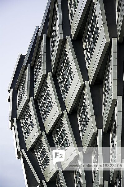 Niederlande  Flevoland  Almere  Teil der Fassade eines modernen Mehrfamilienhauses