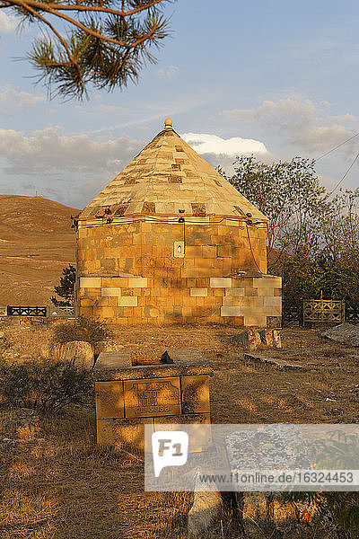 Turkey  Black Sea Region  Mausoleum of Sehit Osman