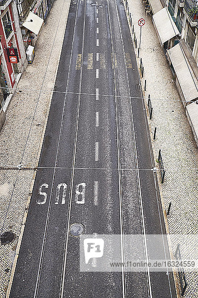 Portugal, Lisbon, Chiado, road with bus marking