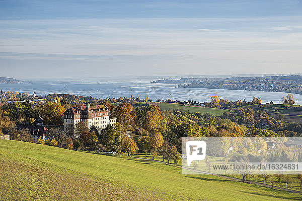 Germany  Baden-Wurttenberg  Lake Constance  Spetzgart Castle and Lake Ueberling