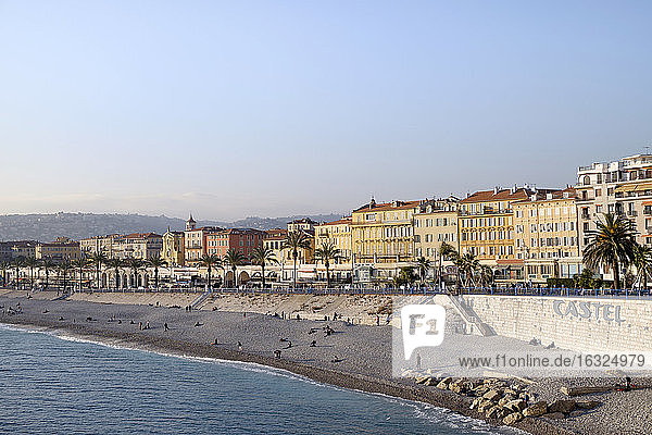 Frankreich  Nizza  Promenade des Anglais  Strand