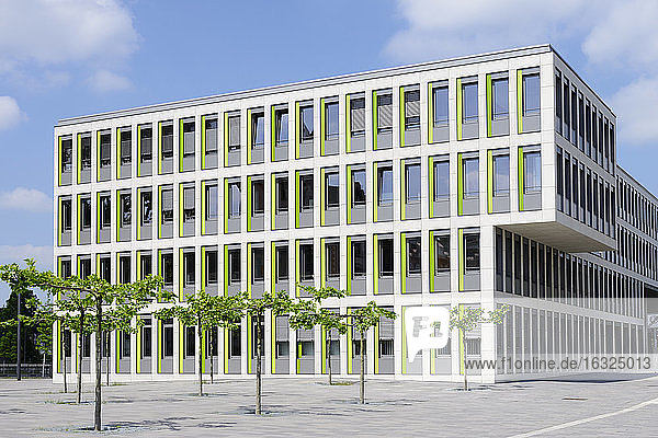Deutschland  Dortmund  modernes Bürogebäude