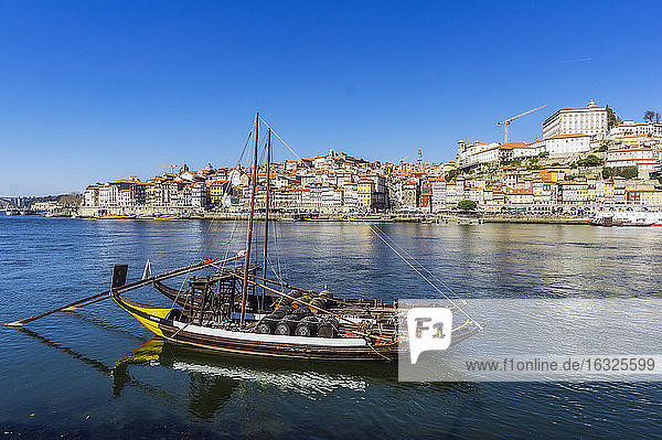 Portugal  Porto  Rabelo  historische Holzboote