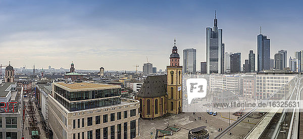 Germany  Hesse  Frankfurt  Downtown view with Hauptwache and financial district