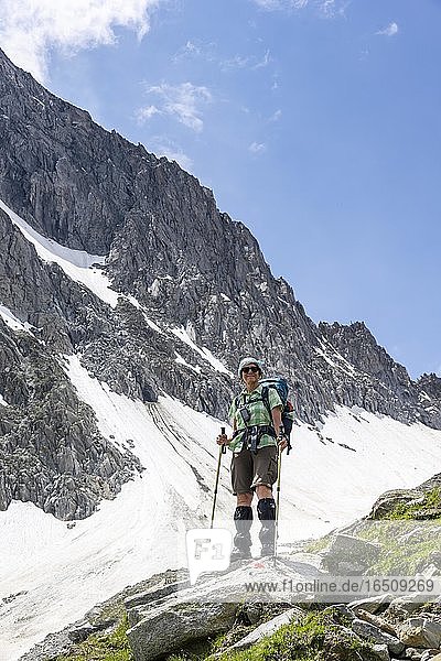 Hiker on the ascent to the Mörchnerscharte  Berliner Höhenweg  Zillertal Alps  Zillertal  Tyrol  Austria  Europe