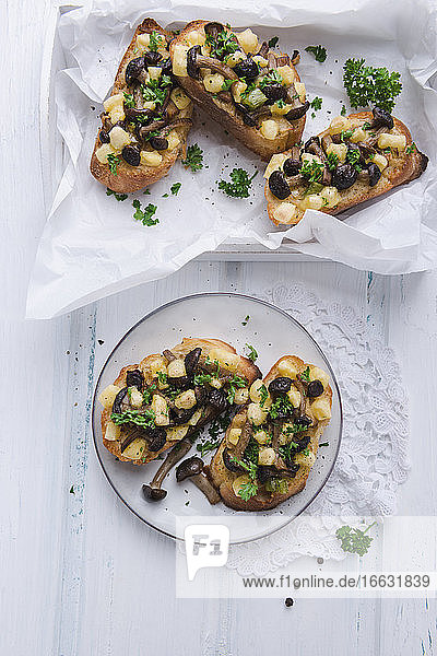 Toasted bread with brown beech mushrooms (Buna Shimeji) and potato pieces