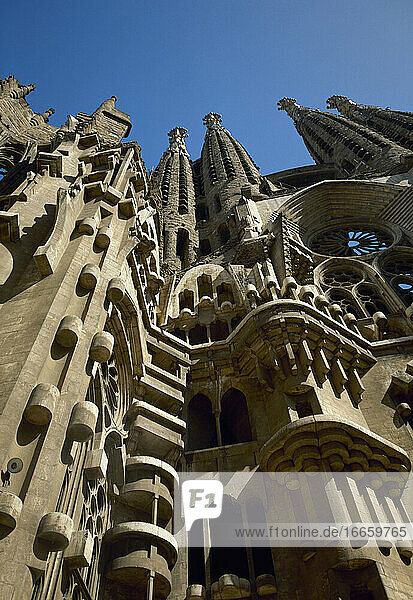 Spanien. Katalonien. Barcelona. Basilika und Sühnekirche der Heiligen Familie. Architekt  Antonio Gaudi (1852-1926). Stil des Modernismus. Architektonisches Detail.