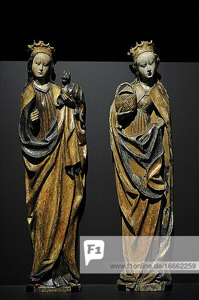 Heilige Margarete und Heilige Doroty  ca. 1500. Geschnitzt aus polychromem Holz. Belk  Polen. Schlesisches Museum. Kattowitz. Polen.