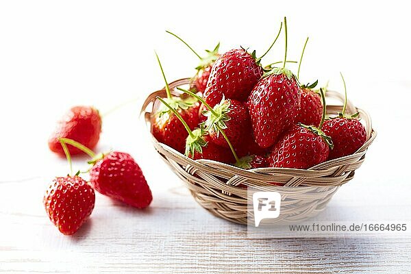 Erdbeeren in einem Korb