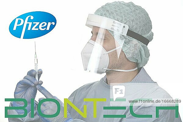 Symbol image Corona vaccine from BIONTECH PFIZER man with syringe corona crisis Baden-Württemberg Germany Europe