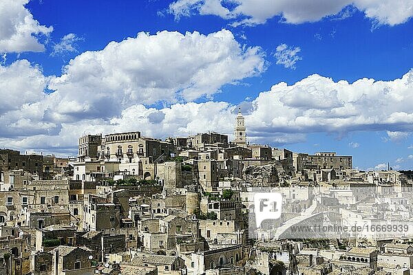 Blick auf die Altstadt  Sassi von Matera  Basilikata  Italien  Europa
