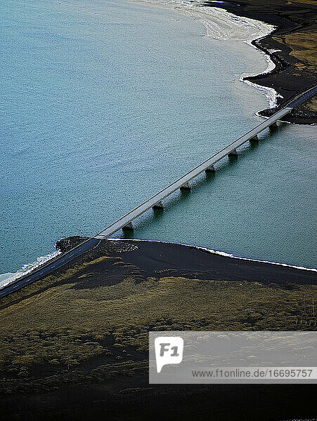 Brücke über die Mündung des Flusses Olfusa in Südisland