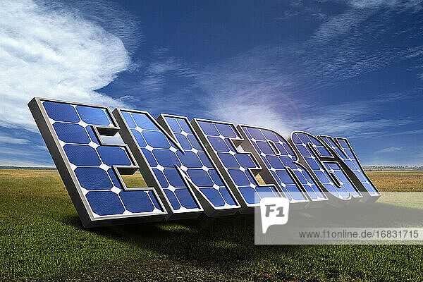 Energie-Solarmodule im sonnigen ländlichen Bereich