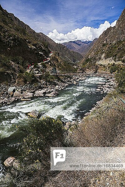 Der Urubamba-Fluss am Beginn des Inka-Pfads  Region Cusco  Peru