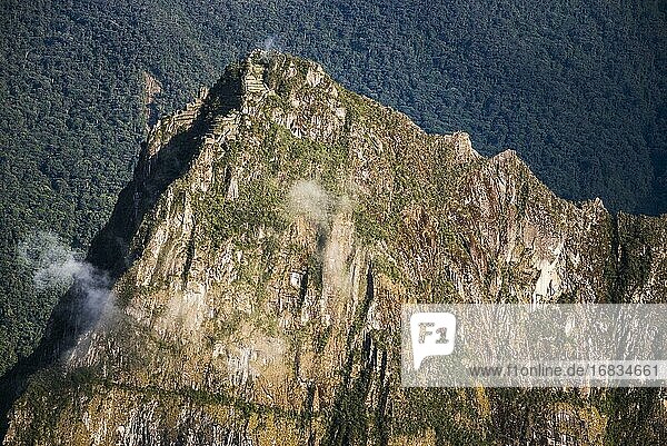 Huayna Picchu (Wayna Picchu)  Machu Picchu  Region Cusco  Peru