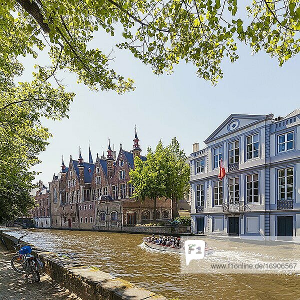 Excursion boat on a canal cruise  canal  old town  Bruges  Flanders  Belgium  Europe