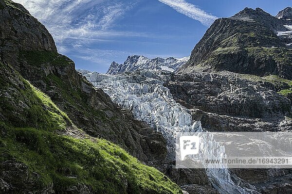 Hochalpine Berglandschaft  Unteres Eismeer  Gletscherzunge  Berner Oberland  Schweiz  Europa
