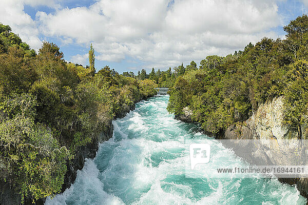 Huka Falls Wasserfall  Waikato River  Taupo District  Nordinsel  Neuseeland  Pazifik