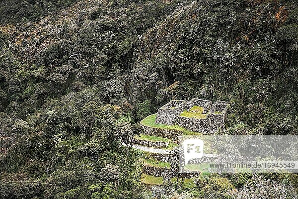 Inka-Ruinen auf dem Inka-Trail Trek Tag 3  Region Cusco  Peru