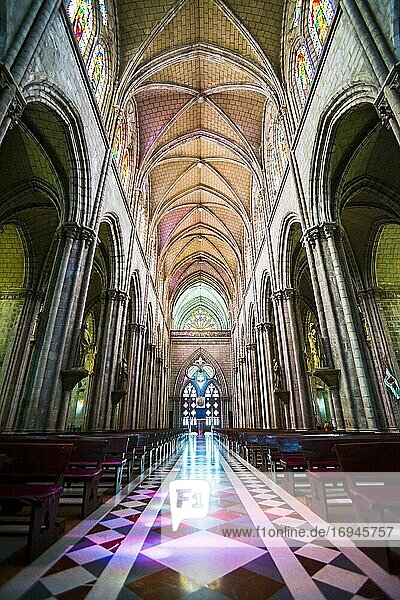 La Basilica Kirche innen  Stadt Quito  Historisches Zentrum  UNESCO-Weltkulturerbe  Ecuador  Südamerika