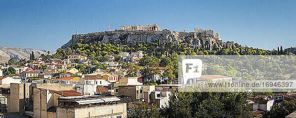 Akropolis und Dächer von Athen  Region Attika  Griechenland  UNESCO-Weltkulturerbe