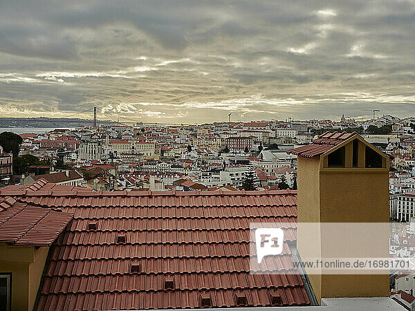 Stadtansicht von LIsbon bei Sonnenuntergang