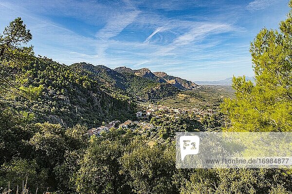Panoramablick auf Burunchel  Naturpark der Sierras de Cazorla  Segura und Las Villas  Provinz Jaen  Andalusien  Südspanien Europa.