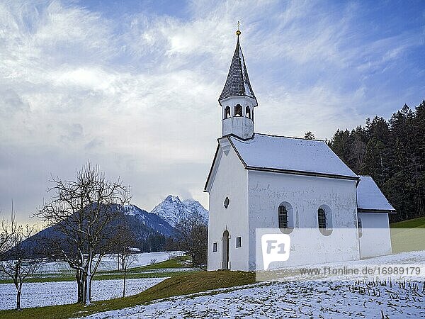 Veitn Kapelle oder Maria-Schnee-Kapelle  Vomperberg  Vomp  Tirol  Österreich  Europa