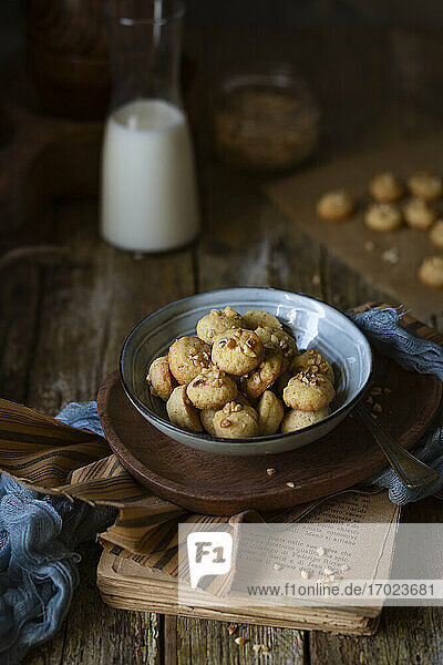 Kekse mit Nüssen