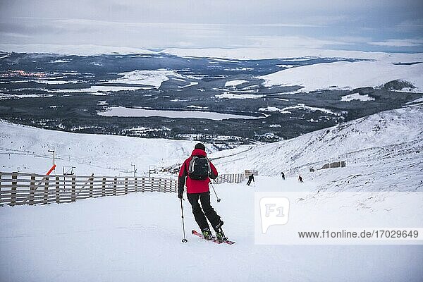 Skiing at CairnGorm Mountain  Aviemore  Cairngorms National Park  Scotland