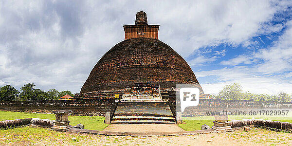 Jetvanarama Dagoba  auch bekannt als Jetvanaramaya Stupa in der heiligen Stadt Anuradhapura  Kulturdreieck  Sri Lanka  Asien