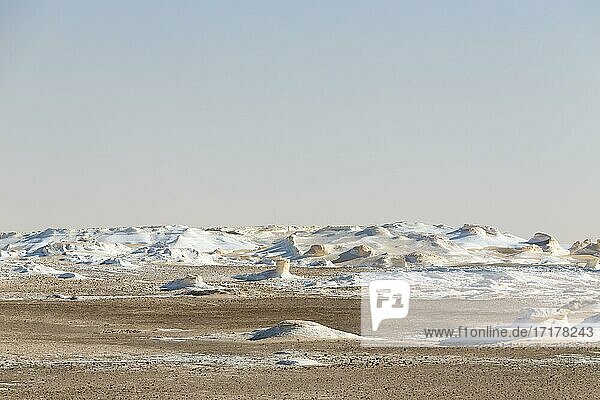 Blick über die weiße Wüste  Westlibysche Wüste  Ägypten  Afrika
