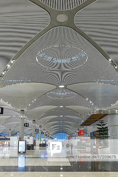 Terminal des neuen Flughafens in Istanbul  Türkei  Asien