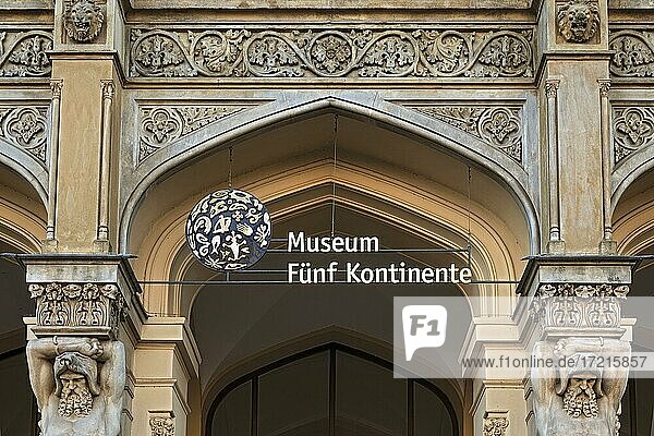 Museum fünf Kontinente  Schriftzug und neues Logo  München  Oberbayern  Bayern  Deutschland  Europa