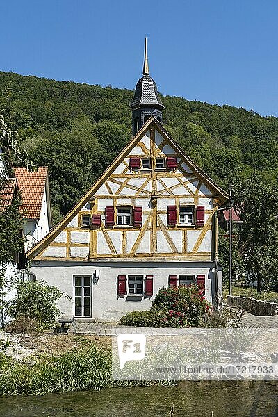Fachwerkhaus in Unterzaunsbach  nahe Pretzfeld  Fränkische Schweiz  Oberfranken  Franken  Bayern  Deutschland  Europa