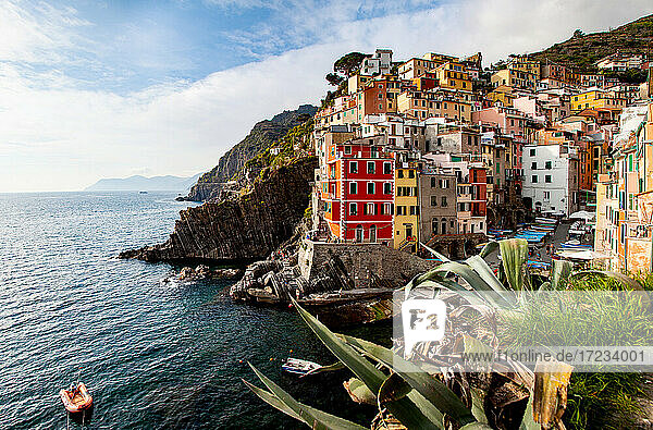 Picturesque village of Riomaggiore in Cinque Terre  UNESCO World Heritage Site  province of La Spezia  Liguria region  Italy  Europe