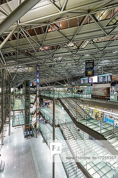 Terminal 2 des Flughafen Köln  Deutschland  Europa