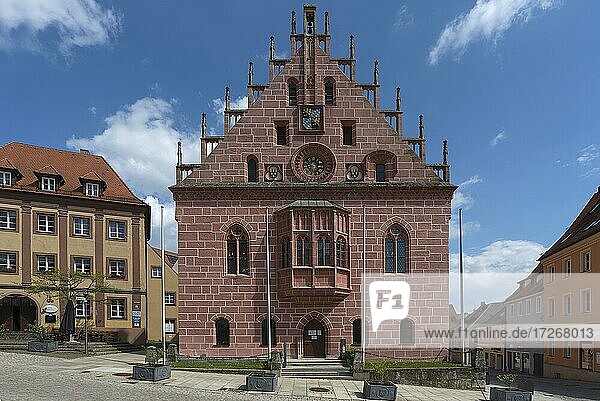 Historisches Rathaus  Baubeginn 1456  Umbau 1875  Sulzbach-Rosenberg  Oberpfalz  Bayern  Deutschland  Europa