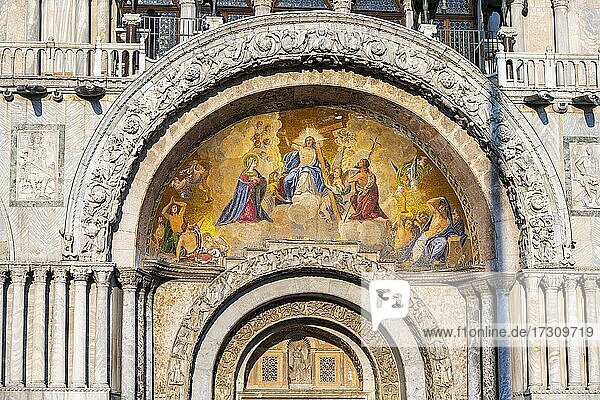 Entrance to St. Mark's Basilica  Basilica di San Marco  Cathedral with gilded interior vault  St. Mark's Square  Venice  Veneto  Italy  Europe