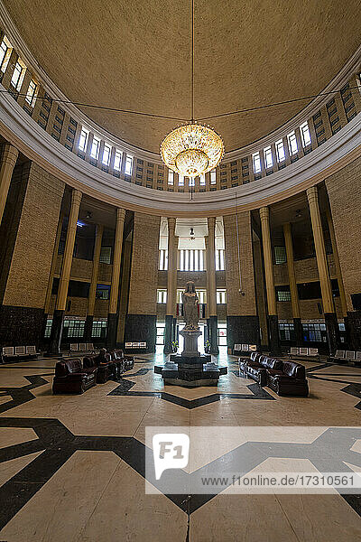 Interior of the Baghdad Central Railway Station  Baghdad  Iraq  Middle East