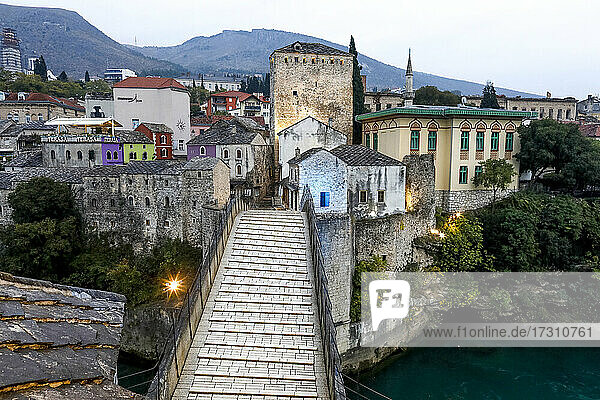 Brücke von Mostar  UNESCO-Weltkulturerbe  Mostar  Herzegowina  Bosnien und Herzegowina  Europa