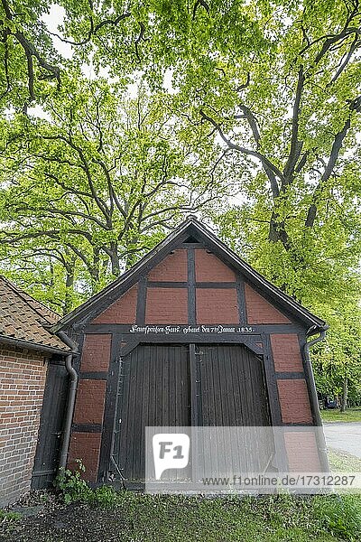 Fire engine house in the round village Satemin  county Lüchow-Dannenberg  Wendland  Lower Saxony  Germany  Europe